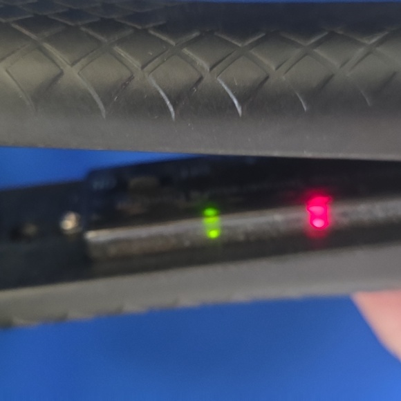 NIB ISO Professional Super Spectrum Pro Ceramic Ionic Hair Straightener - Black - Picture 10 of 12